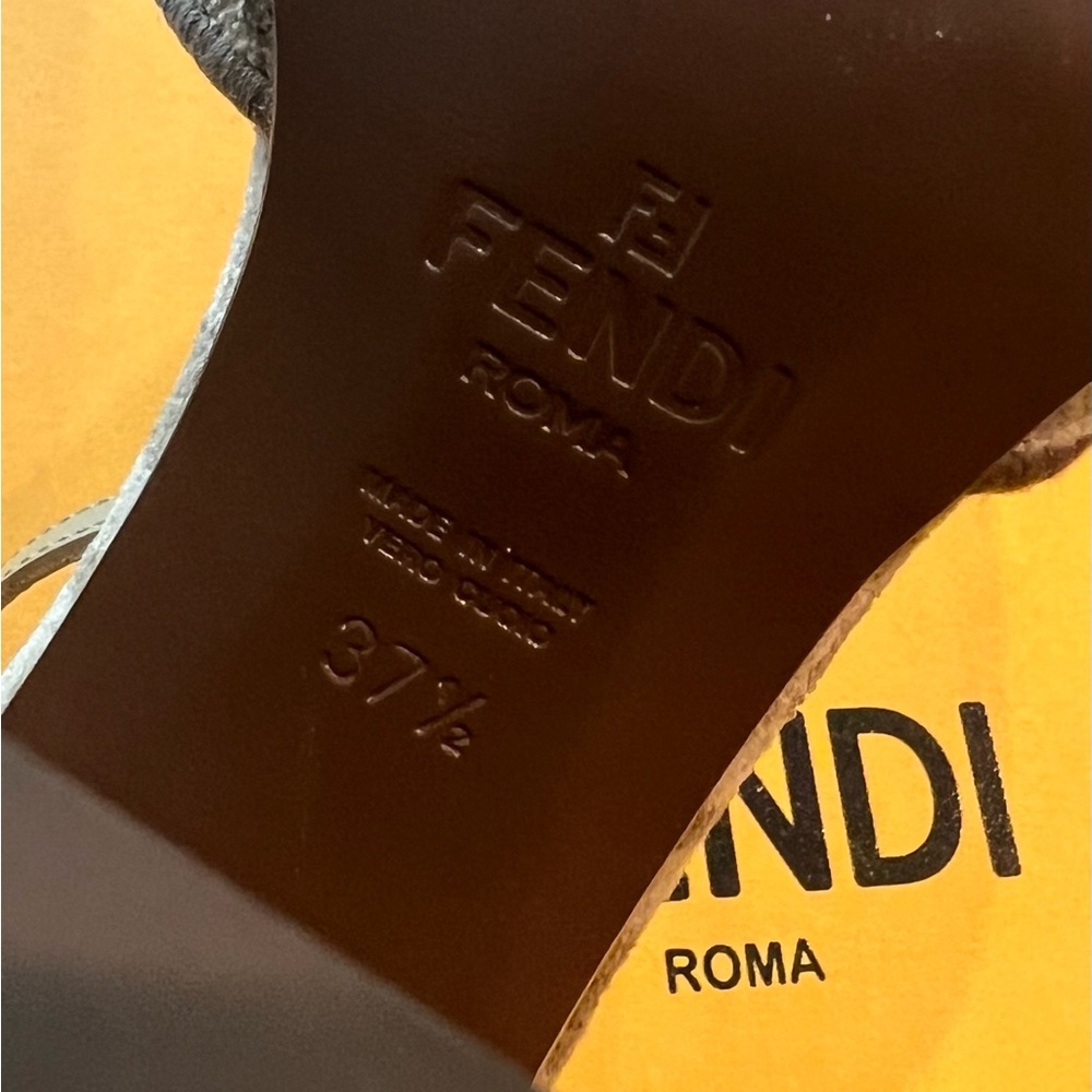 🔹 Fendi Jaquard  Velvet Heels, 7 1/2 - Picture 8 of 13